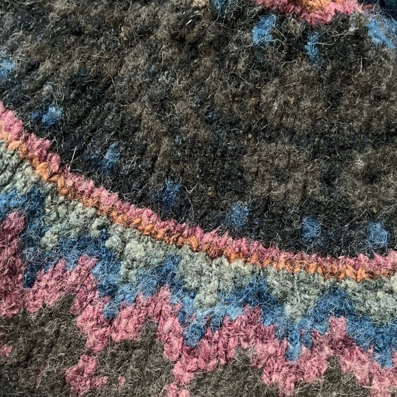 Vintage Hand-knit Fair Isle Sweater - Picture 3 of 5